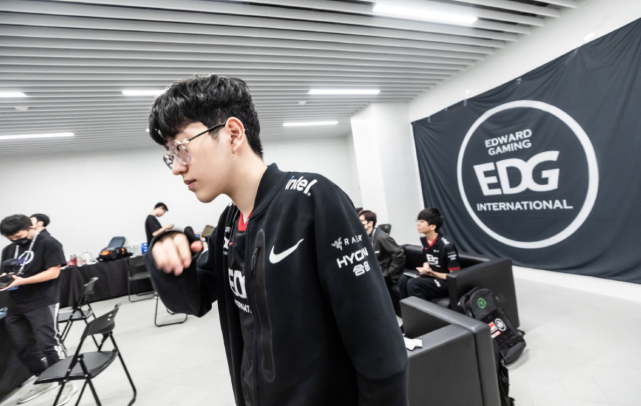 而佛罗伦萨 而佛罗伦萨